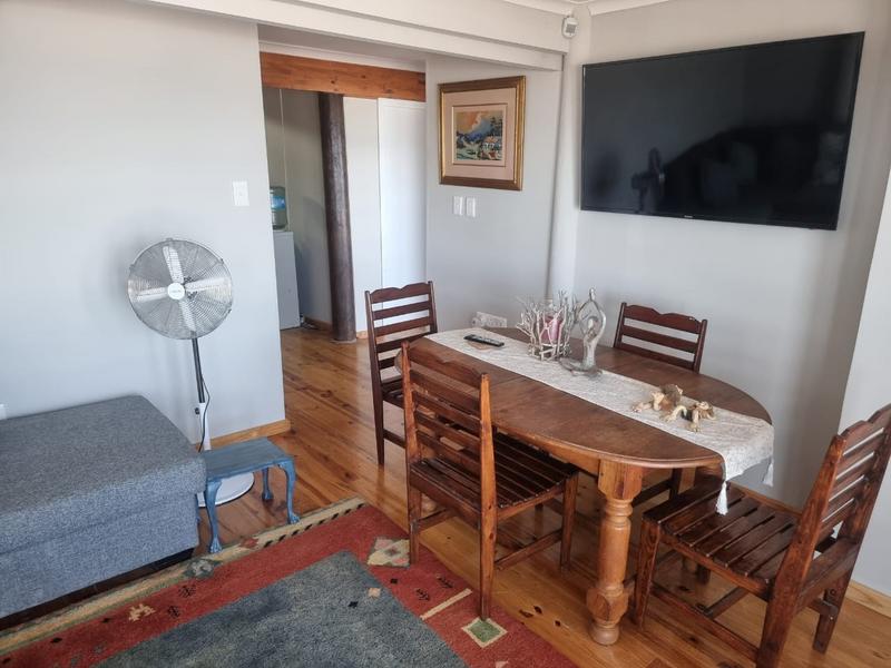 To Let 6 Bedroom Property for Rent in Outeniqua Strand Western Cape